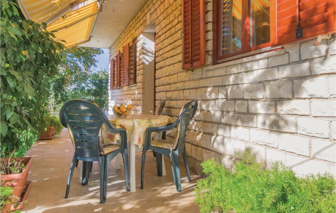 Awesome Apartment In Pula With Wifi Exterior photo